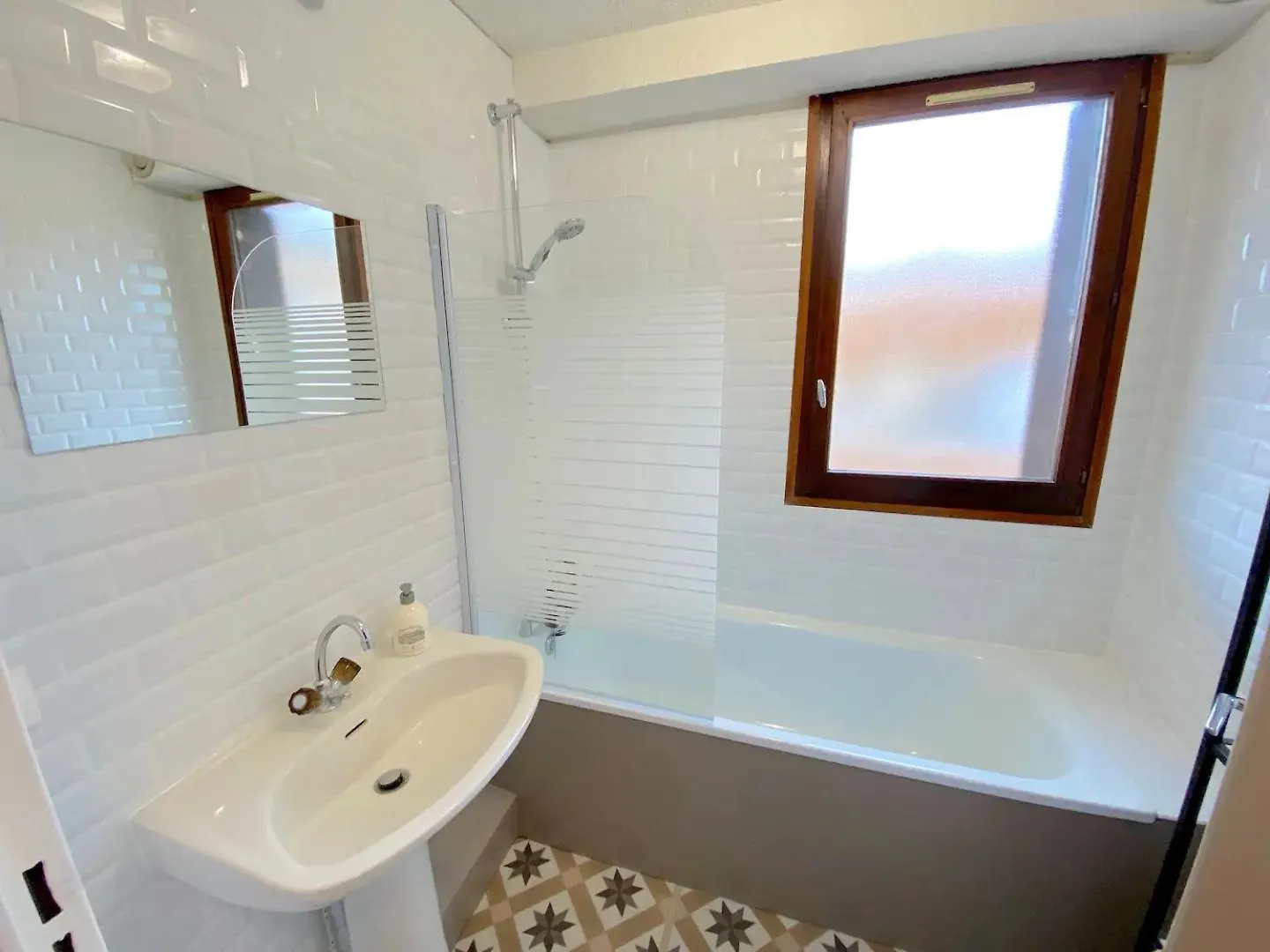 Studio 4P - Vue Magnifique - Pied Des Pistes Enchastrayes Apartment
