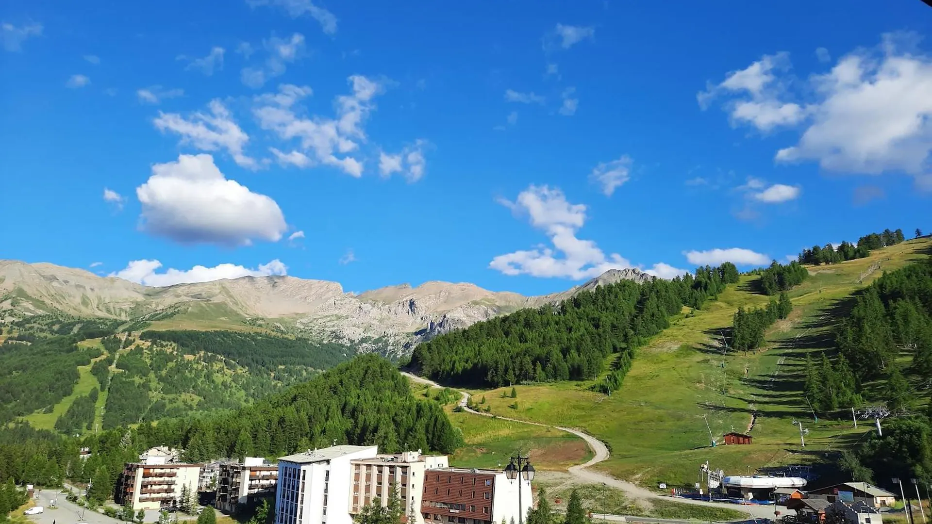 Studio 4P - Vue Magnifique - Pied Des Pistes Enchastrayes France